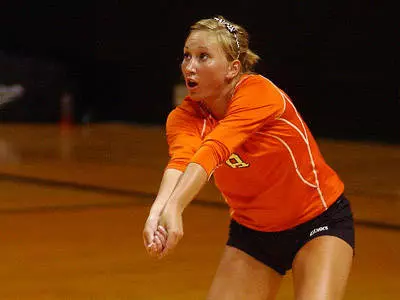 SFA volleyball edges Kats in four