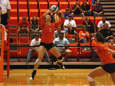 Volleyball rallies for four-set win over Nicholls