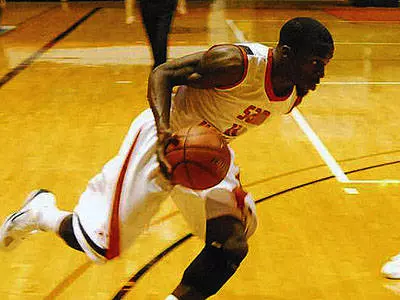 Men's basketballs hosts unbeaten Rangers Monday