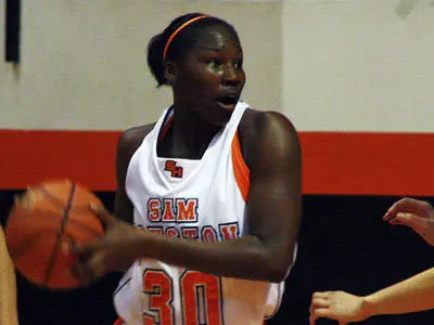 Women roll over North Texas 90-76