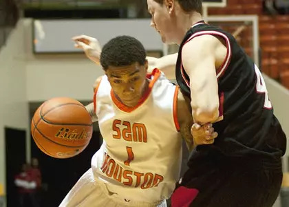 Men's basketball hosts Saint Thomas Wednesday