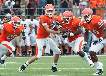 Bearkats hold off Texas State 31-29 to end year 6-5