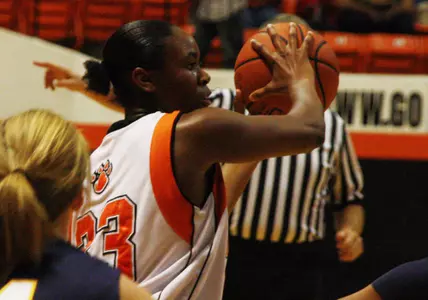 Women's basketball faces No. 11 Oklahoma