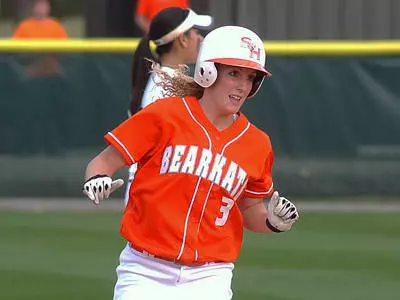 Softball falls to Ohio State, Kansas Saturday at UH