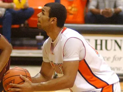Bearkats hold off Central Arkansas 75-70