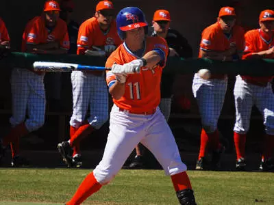Baseball falls 4-2 to Houston Cougars