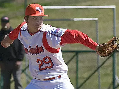 Top games of 2009-10: No. 23, Baseball knocks off Houston at Don Sanders Stadium
