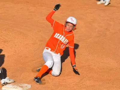 Softball sweeps doubleheader from Lions Saturday