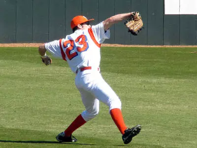 Kats fall in SLC opener to UTA