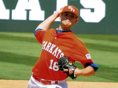 Dallas Gallant signs with Minnesota