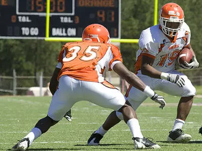 Defense wins Orange-White Spring Game 42-27