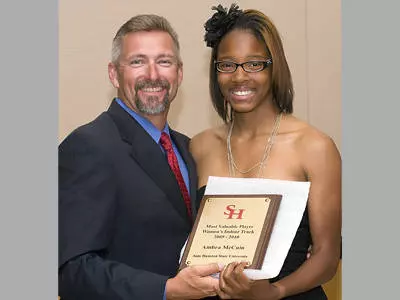 McCuin named 2010 indoor track MVP