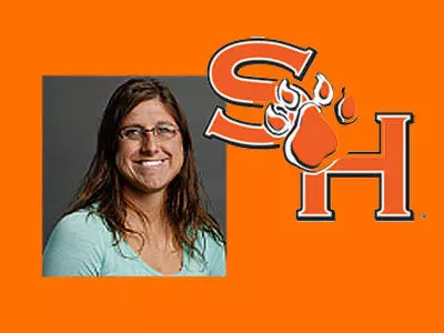 Adrian Mendoza named assistant softball coach