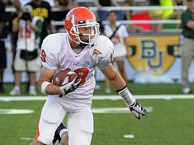 Football hits the grass to prepare for Leathernecks