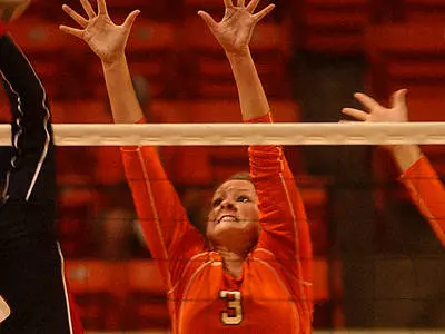 UCA rallies for 5-set volleyball win over SHSU