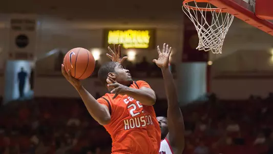 Bootle leads Bearkats to road win