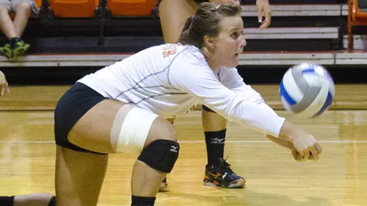Volleyball falls in three at Rice