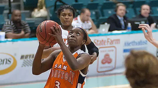 Women open with UT-Tyler