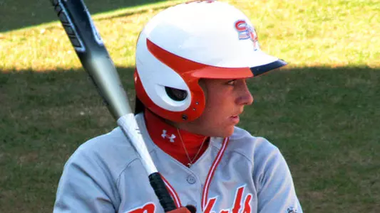 Softball sweeps doubleheader