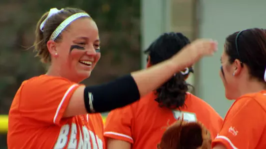 Softball wins over UCA 5-4