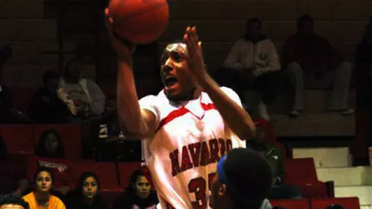 Demarcus Gatlin signs