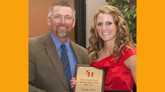 Morgan Davis named 2011 indoor track MVP