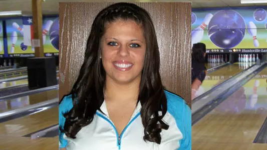 Top transfer joins bowling program