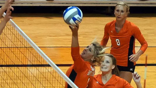 Volleyball tops SFA in five
