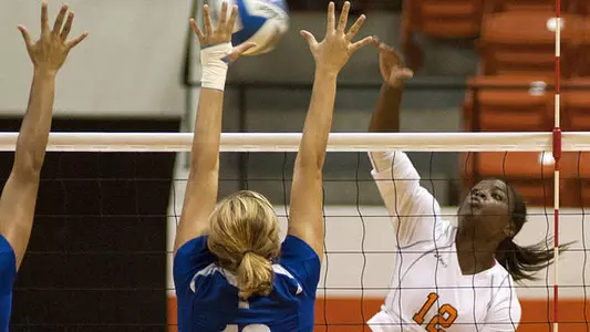 Bobcats edge Bearkats in five