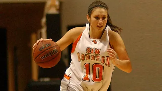 Britni Martin enters 1,000 point club