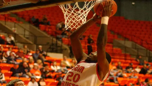 Kats host Roadrunners Sunday