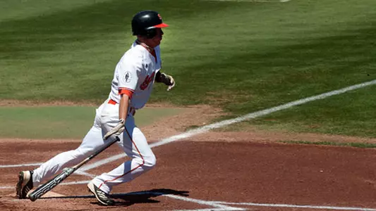 Baseball drops Dallas Baptist 5-3