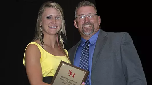Morgan Davis Named Indoor Women's MVP