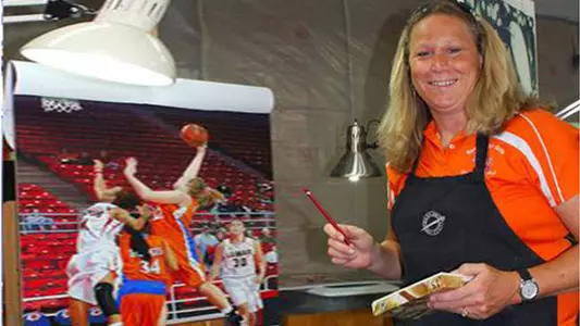 Fundraiser mixes art & basketball
