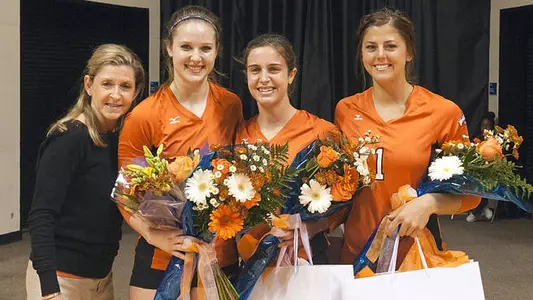 Kat seniors lead SHSU to 4-set win