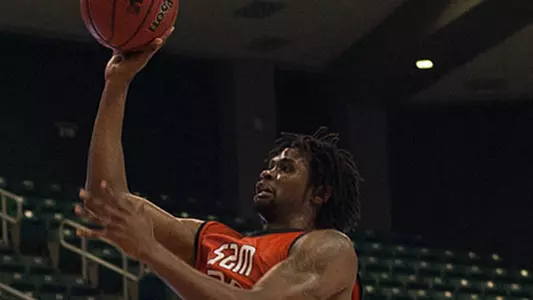 Men win season opener 77-73 at Pan Am