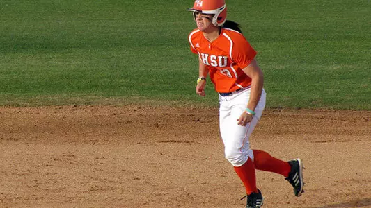 Sam Houston splits with Islanders