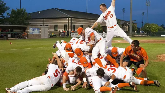 Baseball Announces Fall Signings