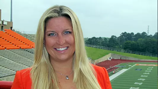 Ashten Ackerman joins Kat athletic staff