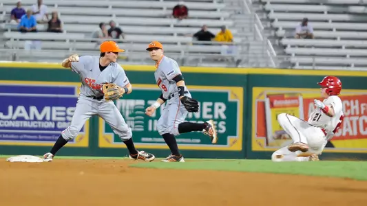 20 Bearkats Compete in Summer Baseball