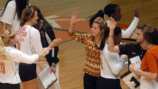 Brenda Gray picks up coaching win #600