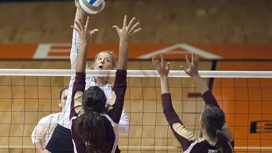 Bobcats top SHSU in three sets