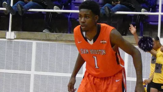 Peters leads Kats to 72-59 win at SLU