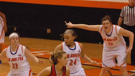 Beadle scores 24 as Kats win 60-51 over UIW