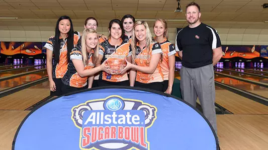Defending NCAA champs start year with trophy