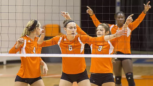 SFA tops Bearkats in five sets Thursday