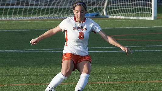 Bennett earns league defensive honors