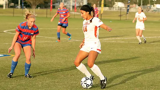 Sam Houston hosts Huskies, Islanders this weekend
