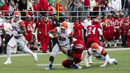 Kats advance with 37-26 win at Jax State