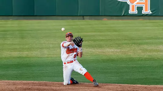 Timely hits lead to 12-2 victory over DBU